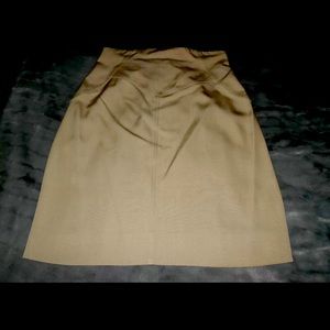 Chanel Skirt Beige 100 % Silk 2007 Collection Size XS, Dry Cleaned
